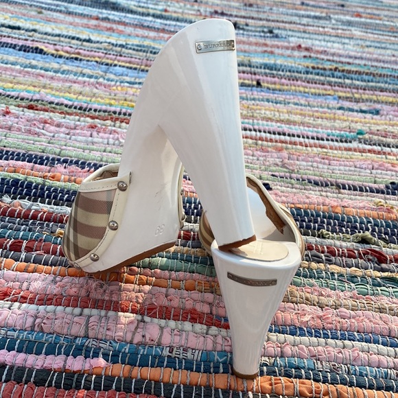 Burberry Pink Nova Check White Mules🔥Like New🔥Worn 1x🔥EU 39,🇺🇸8-8.5🌸Barbie - Picture 4 of 16